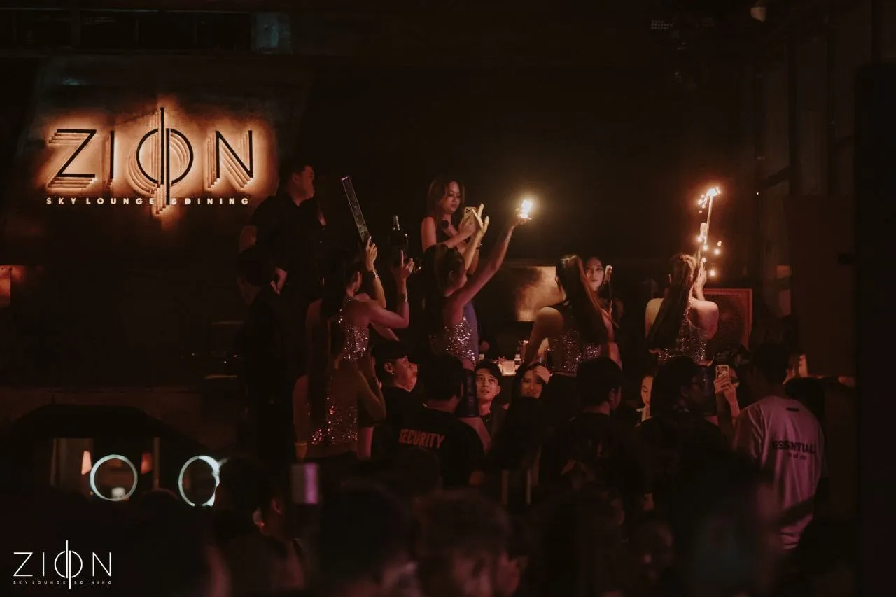 호치민 1군 자이온 클럽 : Zion Sky Lounge and Dining